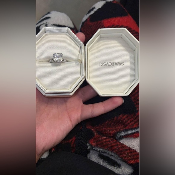 Swarovski cocktail ring - Picture 5 of 6